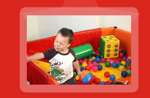 Gimnasio infantil, payasos, mimos y talleres recreativos.